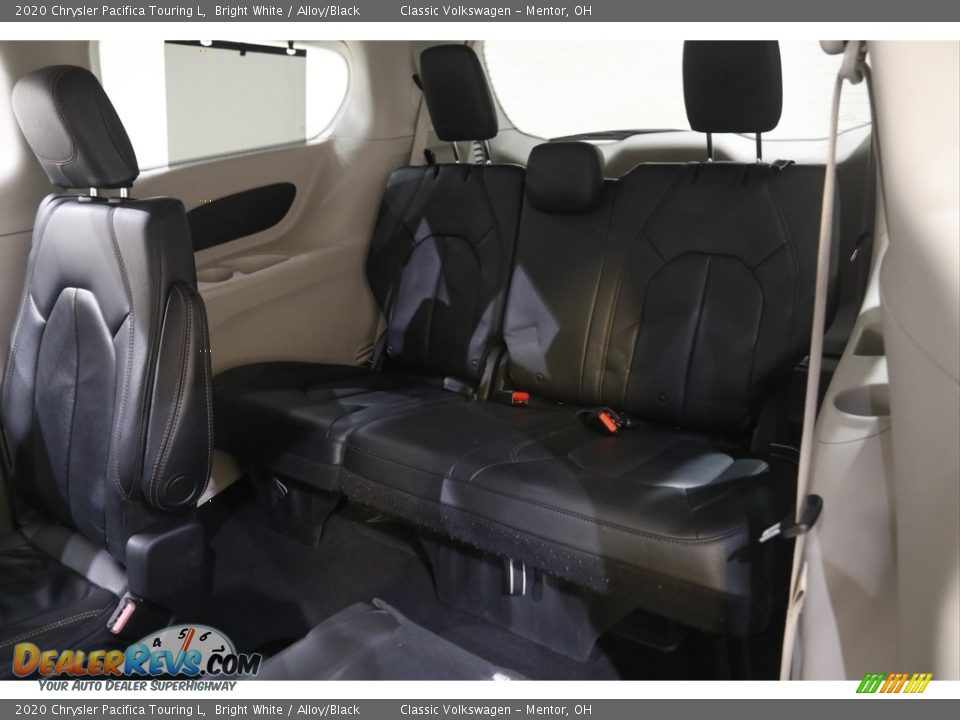 2020 Chrysler Pacifica Touring L Bright White / Alloy/Black Photo #21