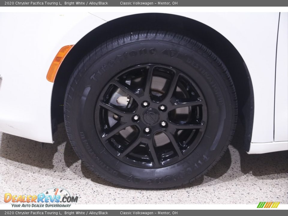 2020 Chrysler Pacifica Touring L Bright White / Alloy/Black Photo #24