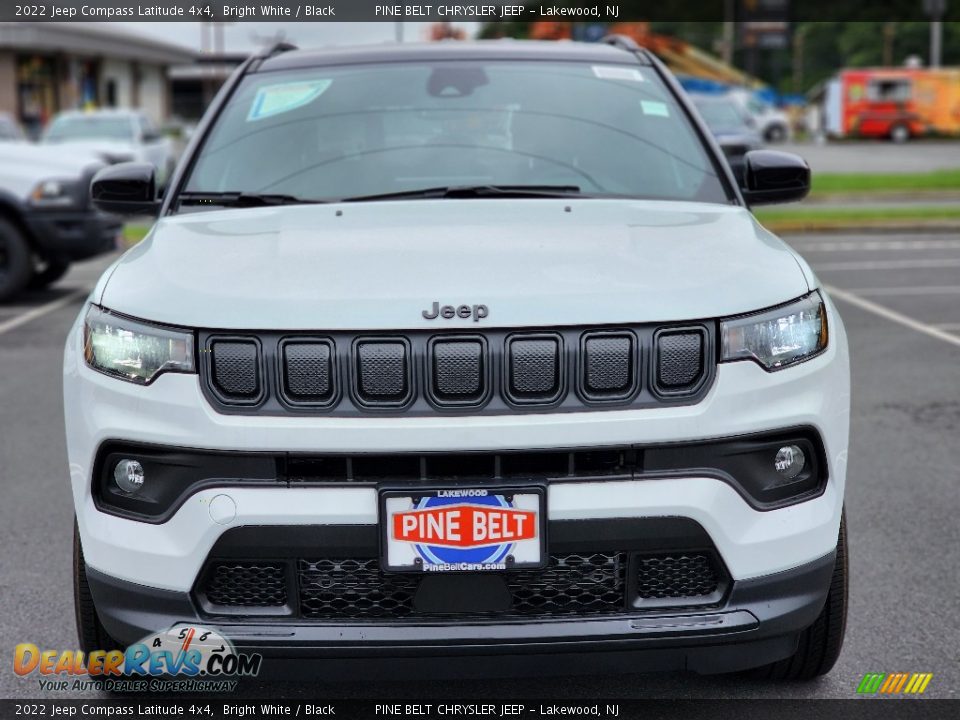 2022 Jeep Compass Latitude 4x4 Bright White / Black Photo #2