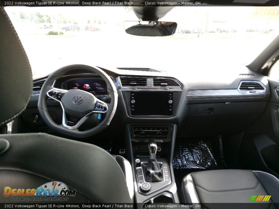 2022 Volkswagen Tiguan SE R-Line 4Motion Deep Black Pearl / Titan Black Photo #2