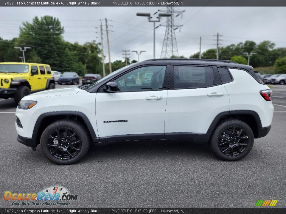 2022 Jeep Compass Latitude 4x4 Bright White / Black Photo #3