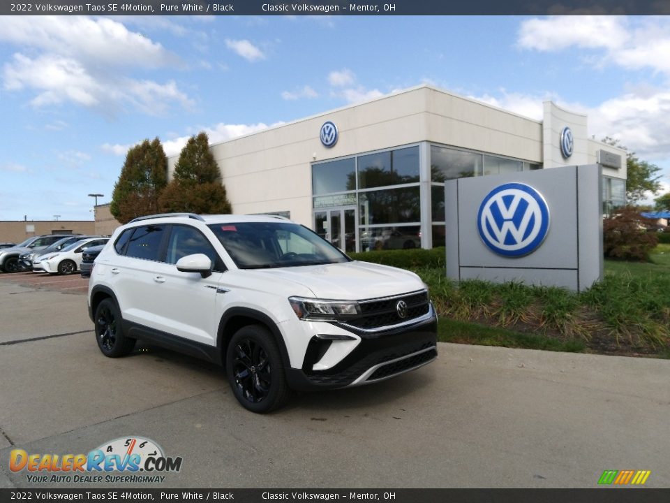 Front 3/4 View of 2022 Volkswagen Taos SE 4Motion Photo #1