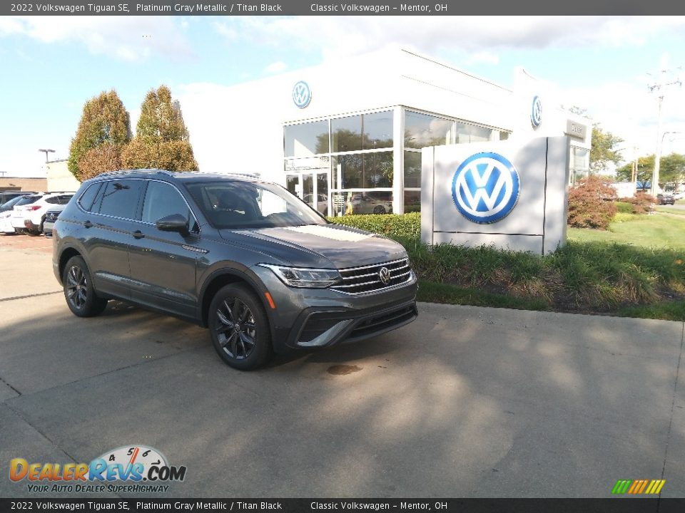 2022 Volkswagen Tiguan SE Platinum Gray Metallic / Titan Black Photo #1