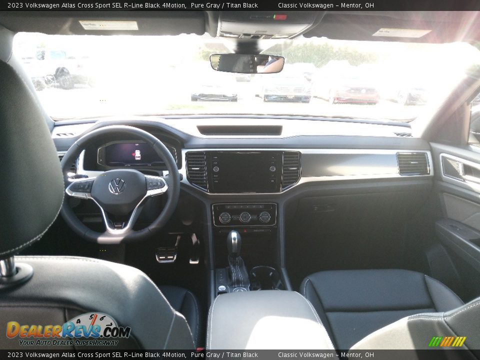 2023 Volkswagen Atlas Cross Sport SEL R-Line Black 4Motion Pure Gray / Titan Black Photo #2