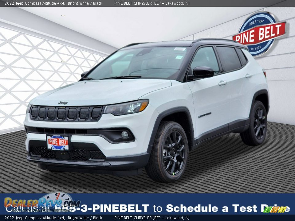 2022 Jeep Compass Altitude 4x4 Bright White / Black Photo #1