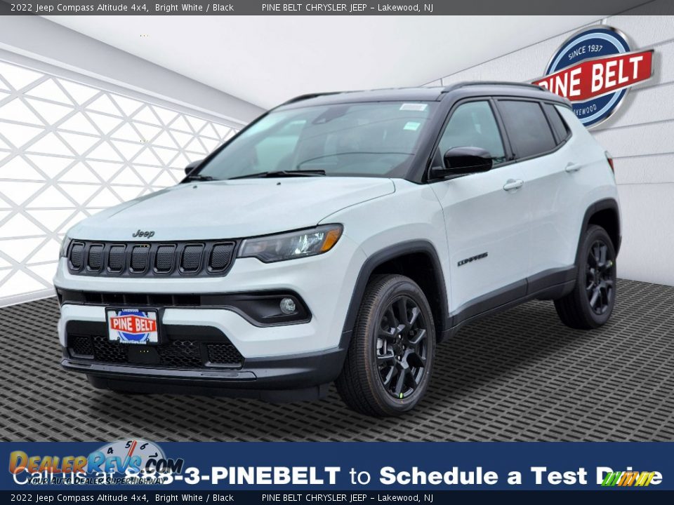 2022 Jeep Compass Altitude 4x4 Bright White / Black Photo #1