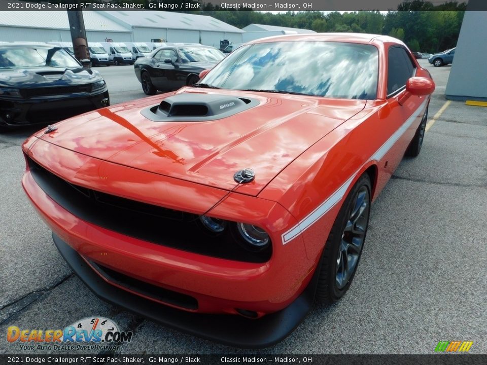 Go Mango 2021 Dodge Challenger R/T Scat Pack Shaker Photo #2