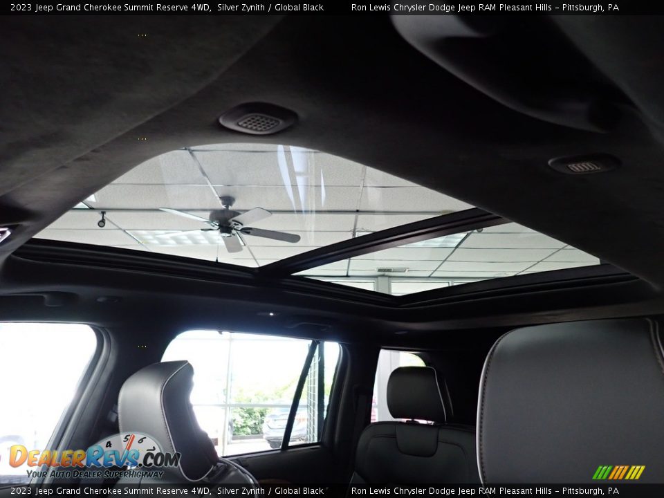 Sunroof of 2023 Jeep Grand Cherokee Summit Reserve 4WD Photo #17