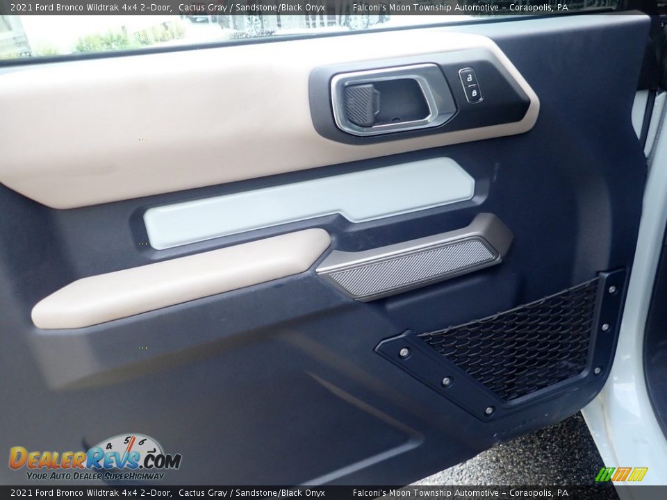 Door Panel of 2021 Ford Bronco Wildtrak 4x4 2-Door Photo #20