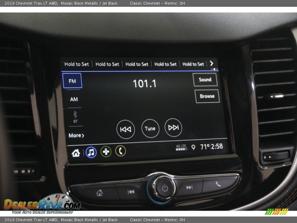 2019 Chevrolet Trax LT AWD Mosaic Black Metallic / Jet Black Photo #10