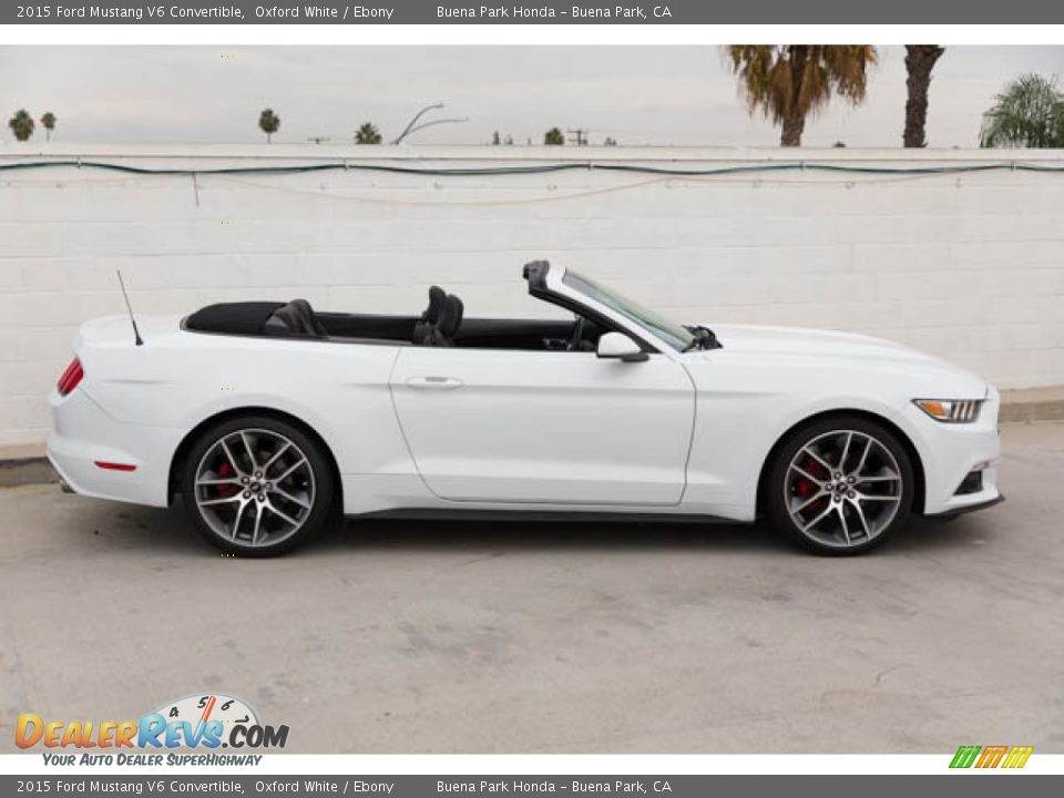 2015 Ford Mustang V6 Convertible Oxford White / Ebony Photo #11