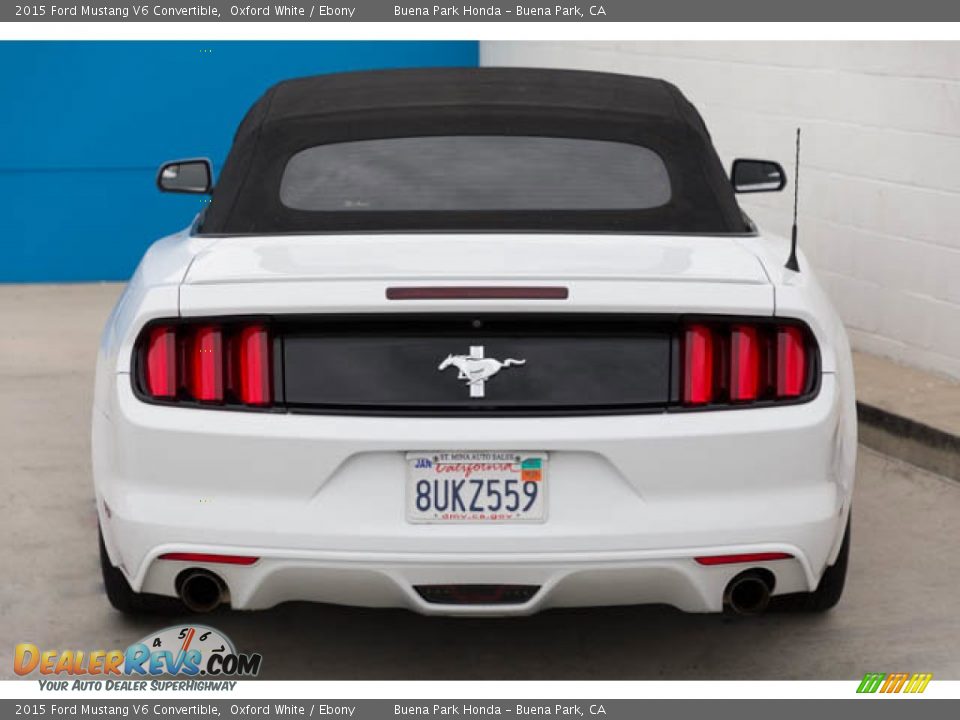 2015 Ford Mustang V6 Convertible Oxford White / Ebony Photo #15