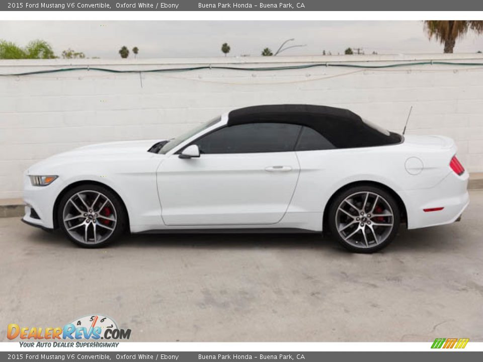 2015 Ford Mustang V6 Convertible Oxford White / Ebony Photo #18