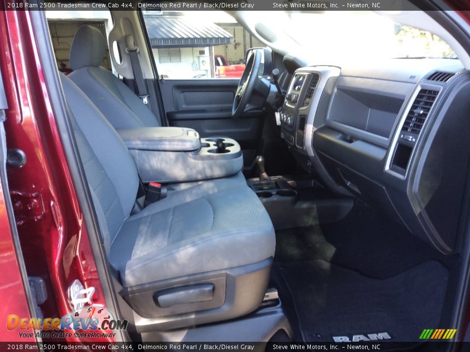 2018 Ram 2500 Tradesman Crew Cab 4x4 Delmonico Red Pearl / Black/Diesel Gray Photo #18
