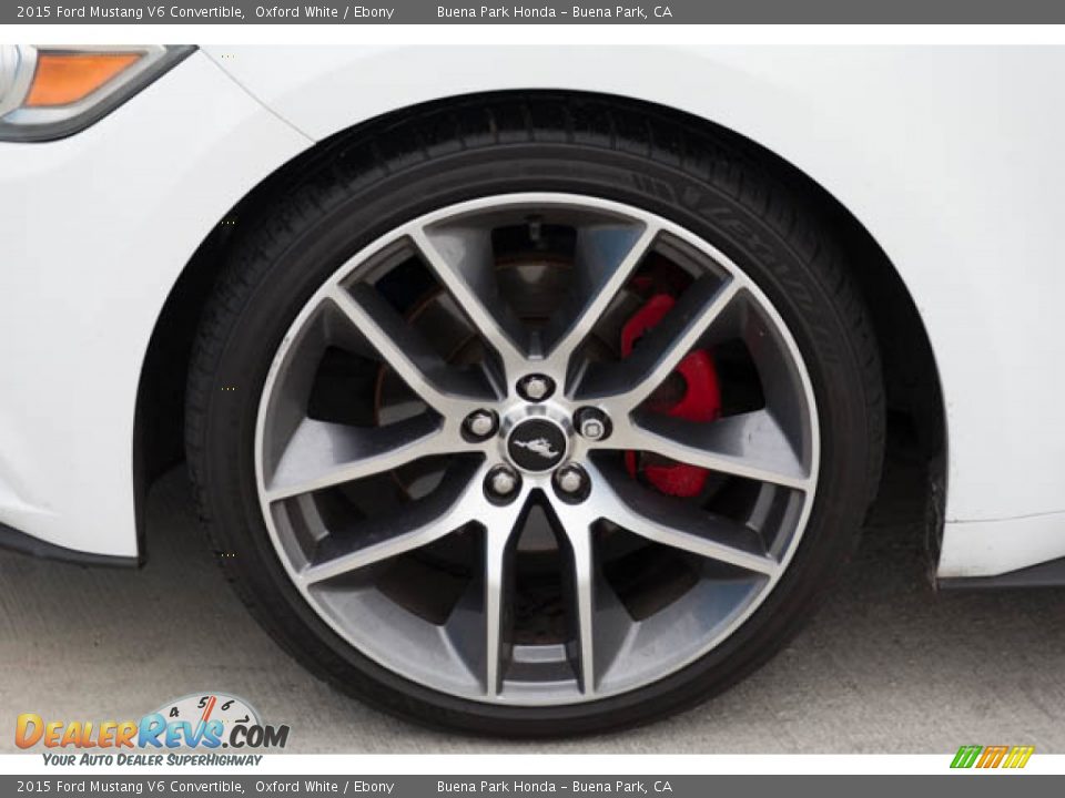 2015 Ford Mustang V6 Convertible Oxford White / Ebony Photo #36