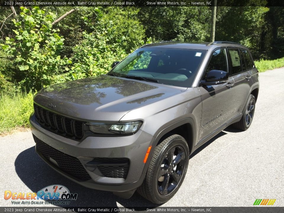 2023 Jeep Grand Cherokee Altitude 4x4 Baltic Gray Metallic / Global Black Photo #2