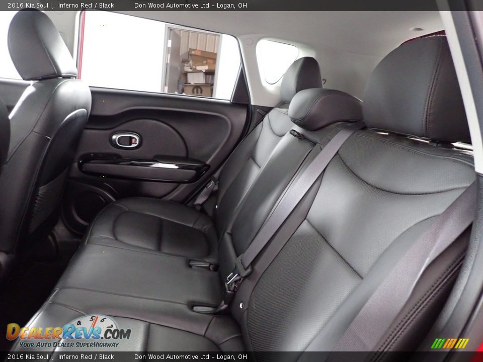 2016 Kia Soul ! Inferno Red / Black Photo #25