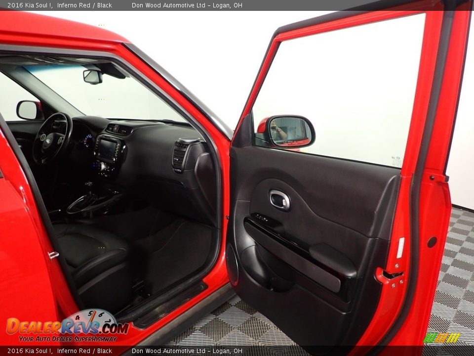 2016 Kia Soul ! Inferno Red / Black Photo #27