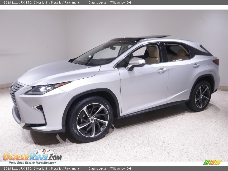 Front 3/4 View of 2019 Lexus RX 350 Photo #3