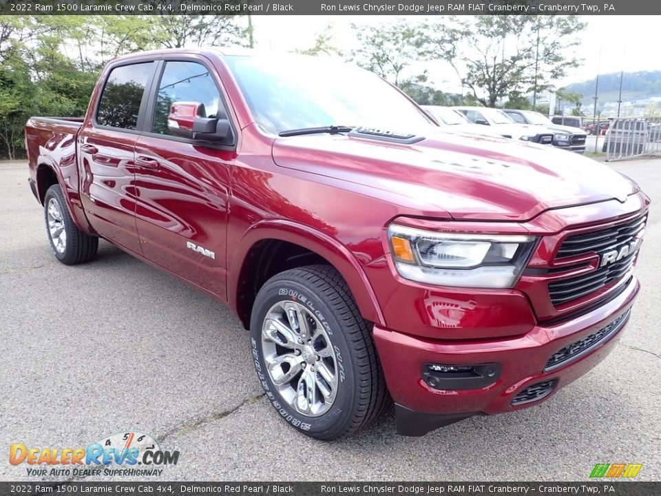 Front 3/4 View of 2022 Ram 1500 Laramie Crew Cab 4x4 Photo #7