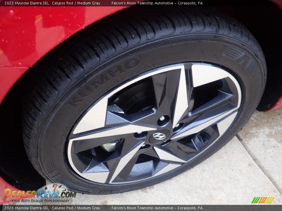 2023 Hyundai Elantra SEL Calypso Red / Medium Gray Photo #10