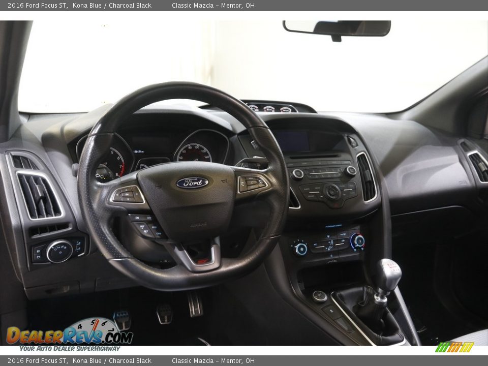 Dashboard of 2016 Ford Focus ST Photo #6