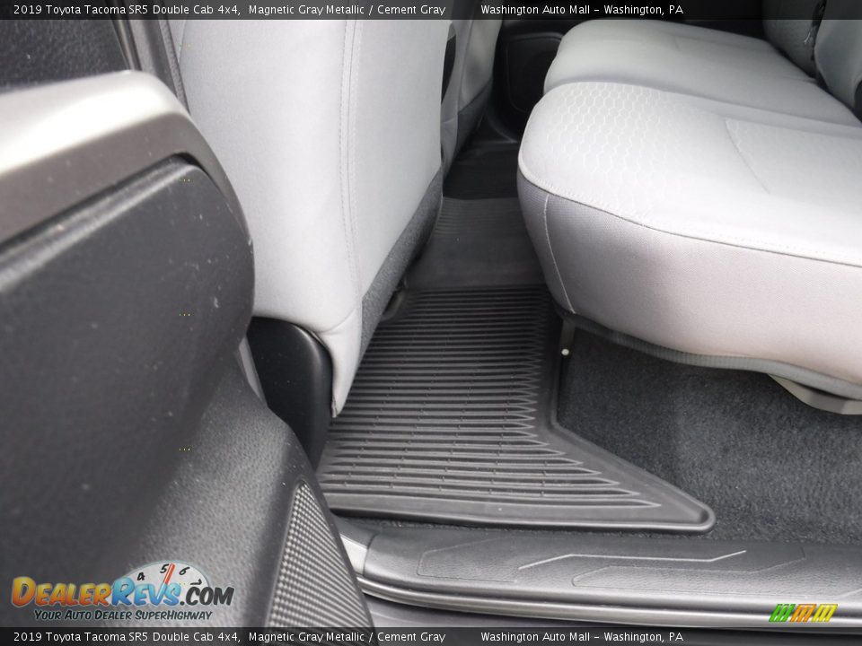 2019 Toyota Tacoma SR5 Double Cab 4x4 Magnetic Gray Metallic / Cement Gray Photo #31