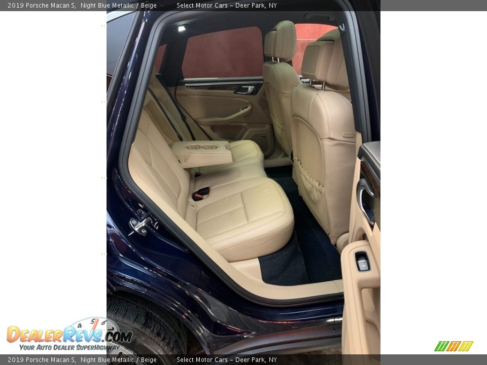 Rear Seat of 2019 Porsche Macan S Photo #15