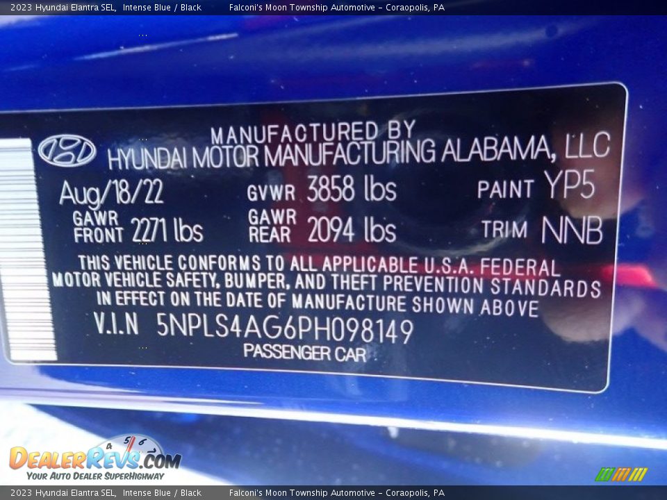 2023 Hyundai Elantra SEL Intense Blue / Black Photo #18
