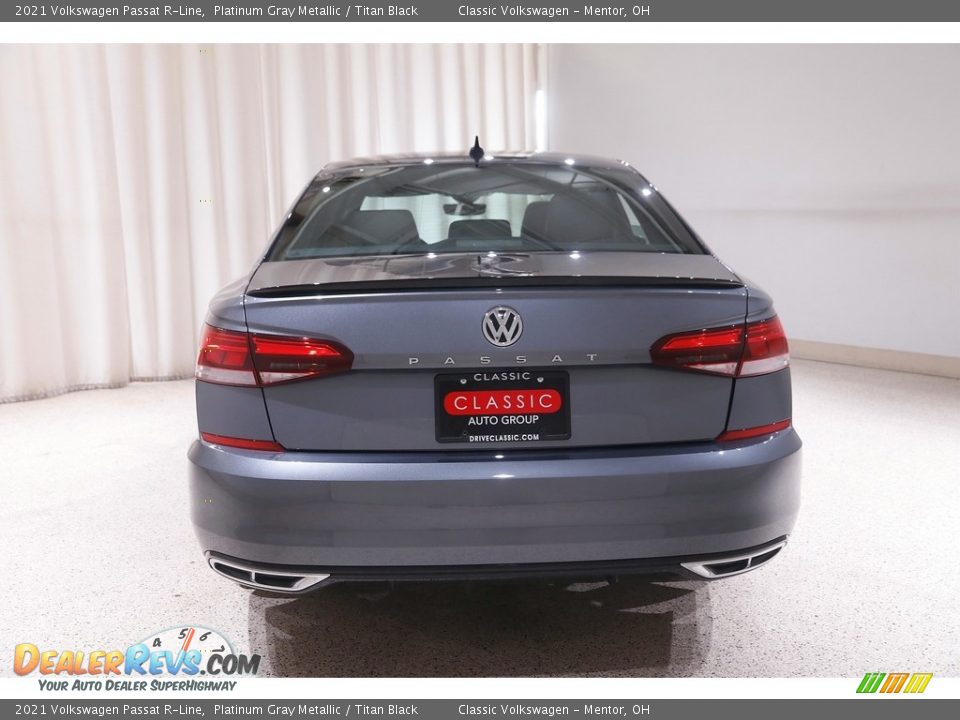 2021 Volkswagen Passat R-Line Platinum Gray Metallic / Titan Black Photo #17