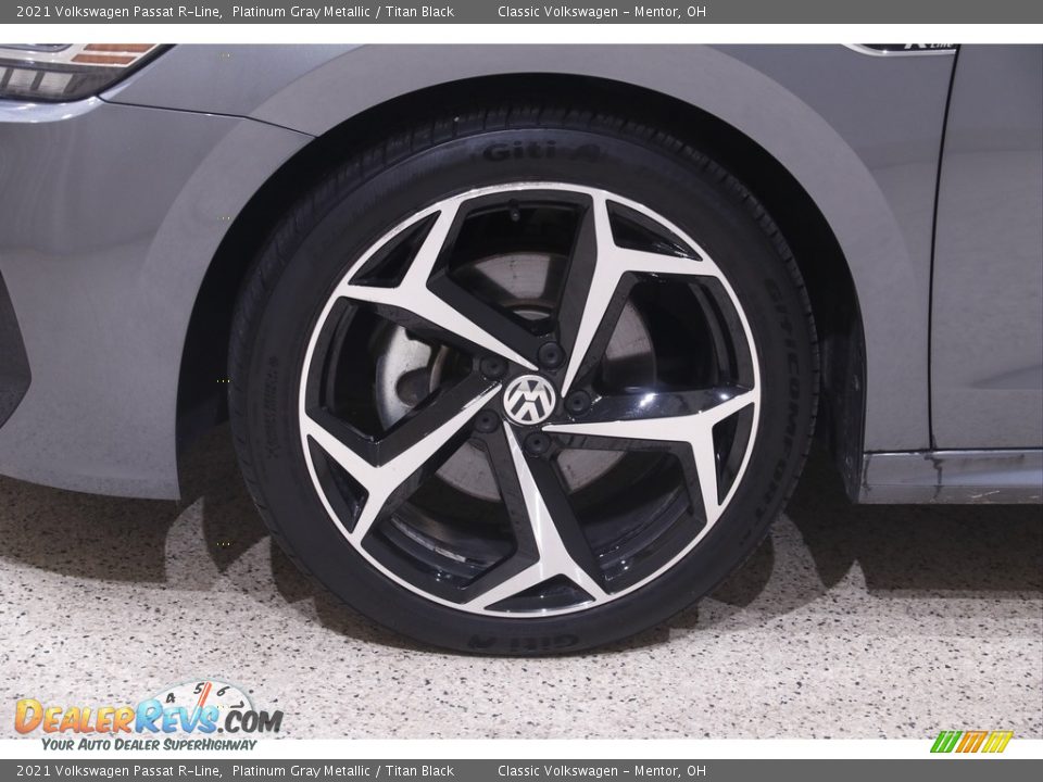 2021 Volkswagen Passat R-Line Wheel Photo #19