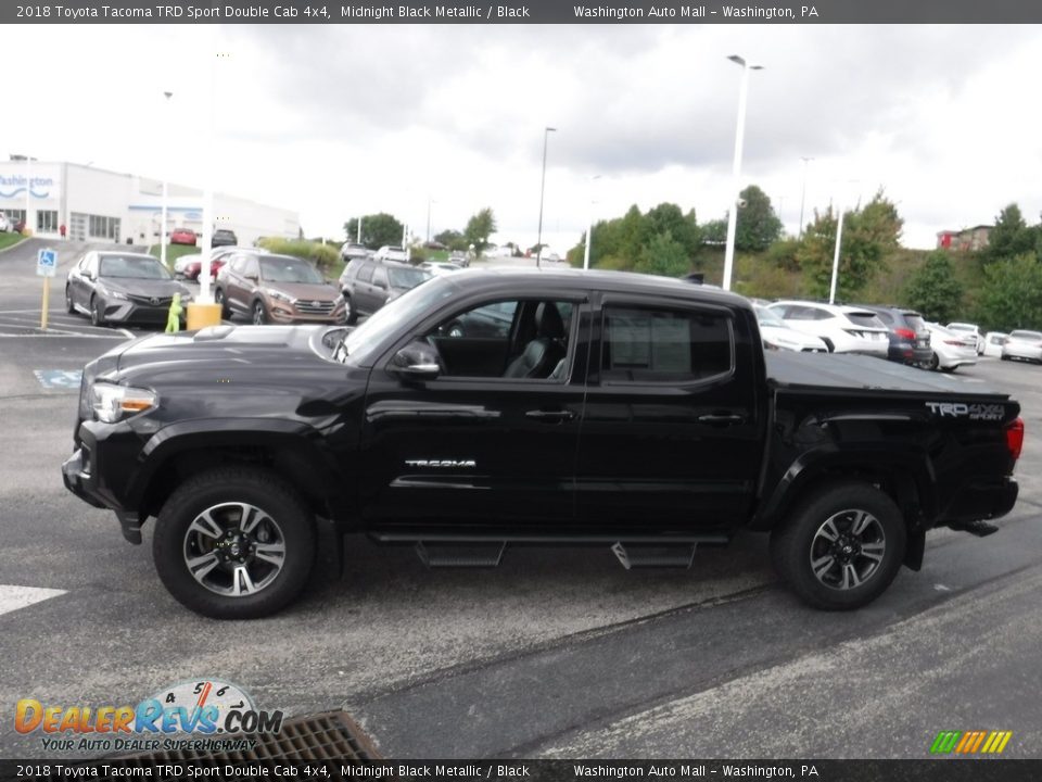 2018 Toyota Tacoma TRD Sport Double Cab 4x4 Midnight Black Metallic / Black Photo #8