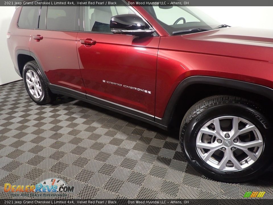 2021 Jeep Grand Cherokee L Limited 4x4 Velvet Red Pearl / Black Photo #6