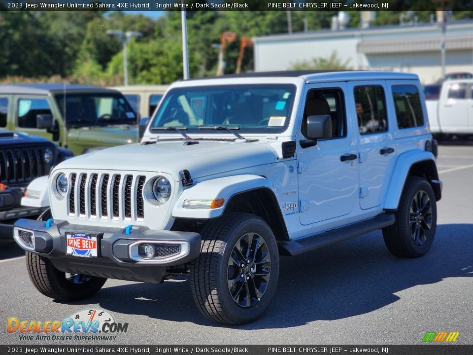 Front 3/4 View of 2023 Jeep Wrangler Unlimited Sahara 4XE Hybrid Photo #1