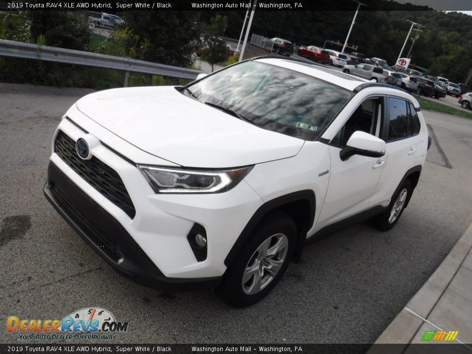 2019 Toyota RAV4 XLE AWD Hybrid Super White / Black Photo #13