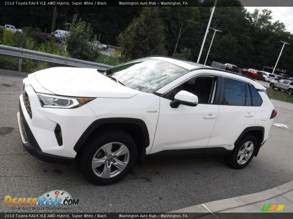 2019 Toyota RAV4 XLE AWD Hybrid Super White / Black Photo #14