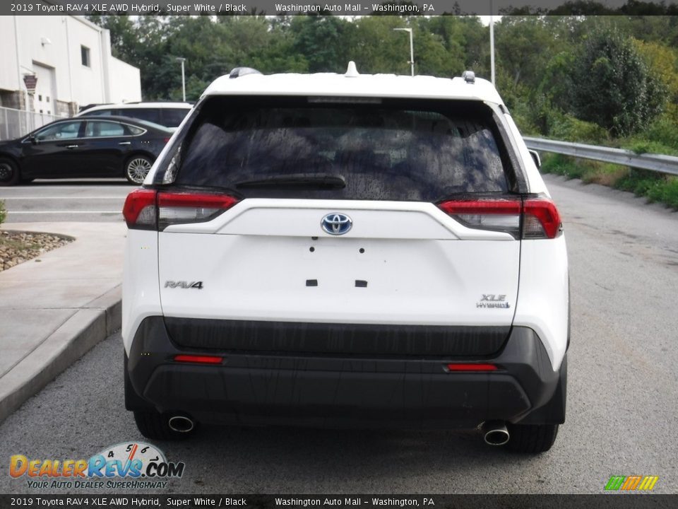 2019 Toyota RAV4 XLE AWD Hybrid Super White / Black Photo #16