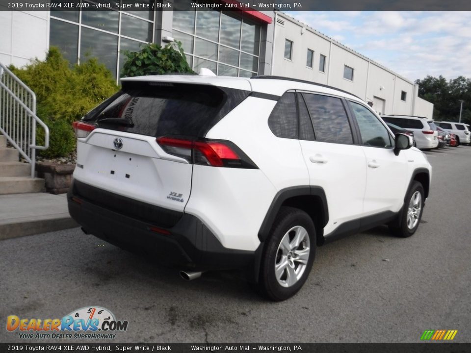 2019 Toyota RAV4 XLE AWD Hybrid Super White / Black Photo #17