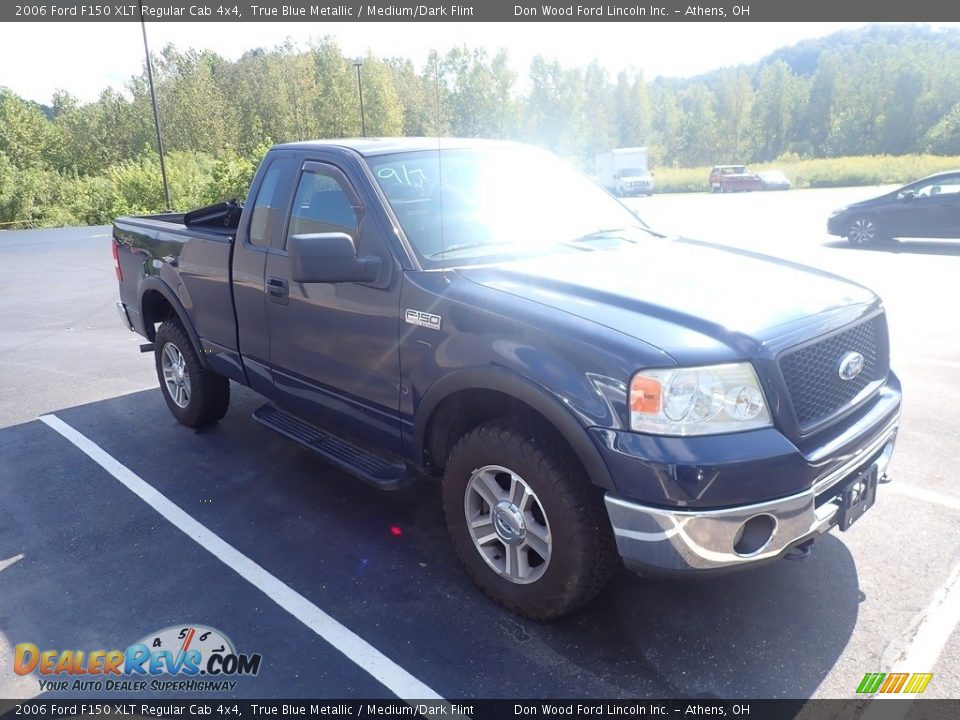 2006 Ford F150 XLT Regular Cab 4x4 True Blue Metallic / Medium/Dark Flint Photo #2