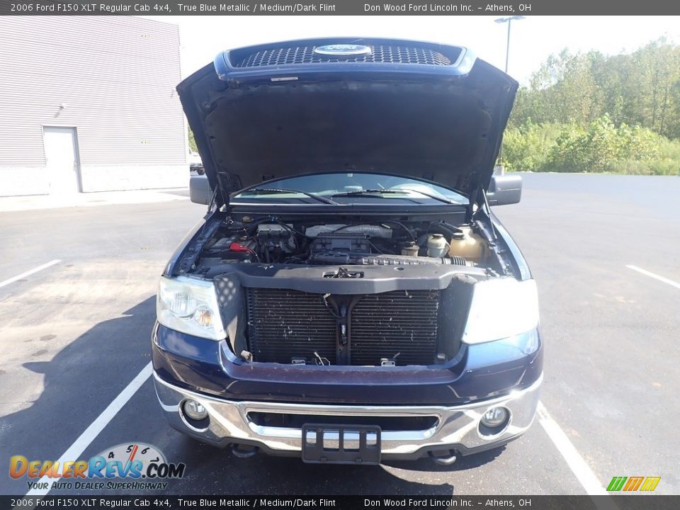 2006 Ford F150 XLT Regular Cab 4x4 True Blue Metallic / Medium/Dark Flint Photo #5