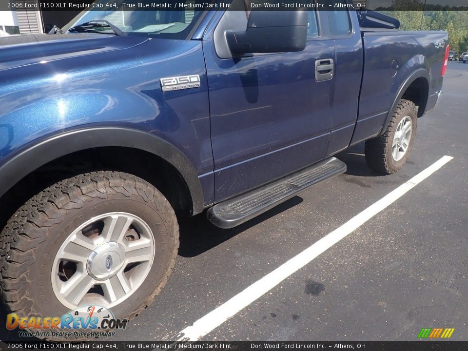 2006 Ford F150 XLT Regular Cab 4x4 True Blue Metallic / Medium/Dark Flint Photo #9