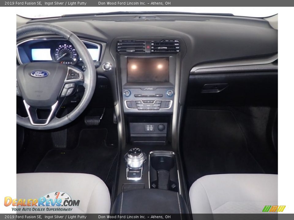 2019 Ford Fusion SE Ingot Silver / Light Putty Photo #28