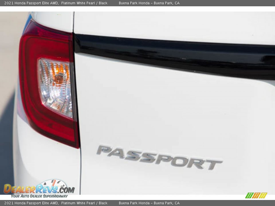 2021 Honda Passport Elite AWD Platinum White Pearl / Black Photo #10