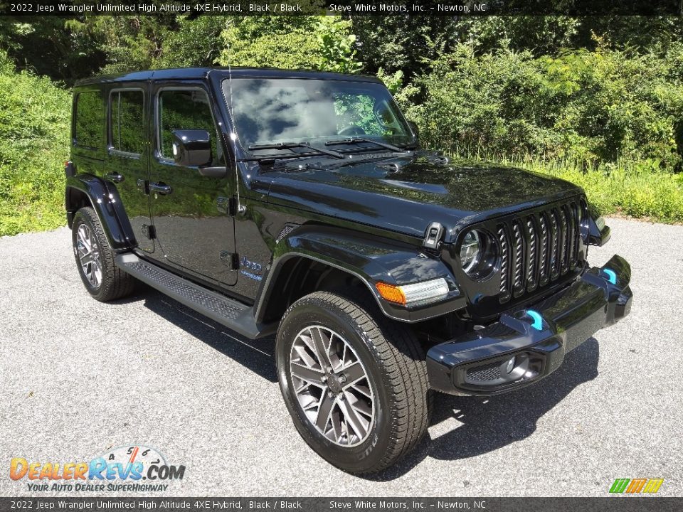 Front 3/4 View of 2022 Jeep Wrangler Unlimited High Altitude 4XE Hybrid Photo #4