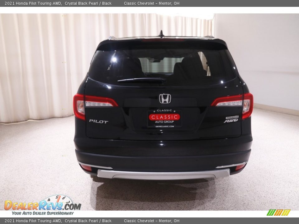 2021 Honda Pilot Touring AWD Crystal Black Pearl / Black Photo #22