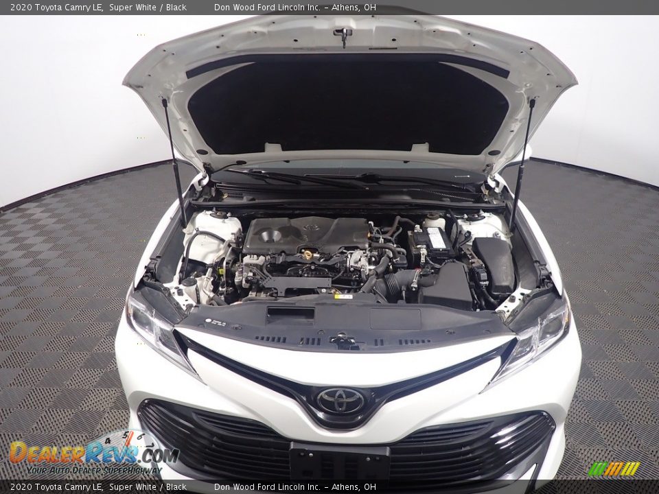 2020 Toyota Camry LE Super White / Black Photo #6