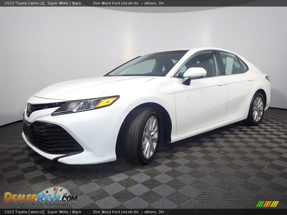 2020 Toyota Camry LE Super White / Black Photo #8