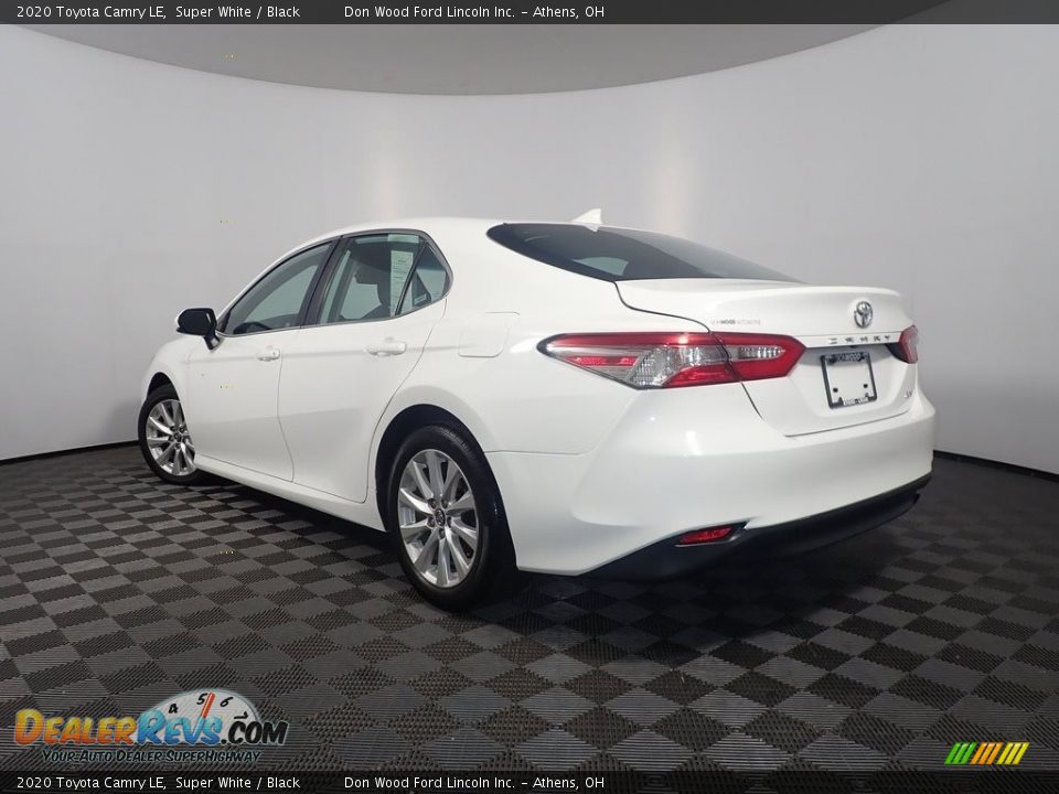 2020 Toyota Camry LE Super White / Black Photo #11