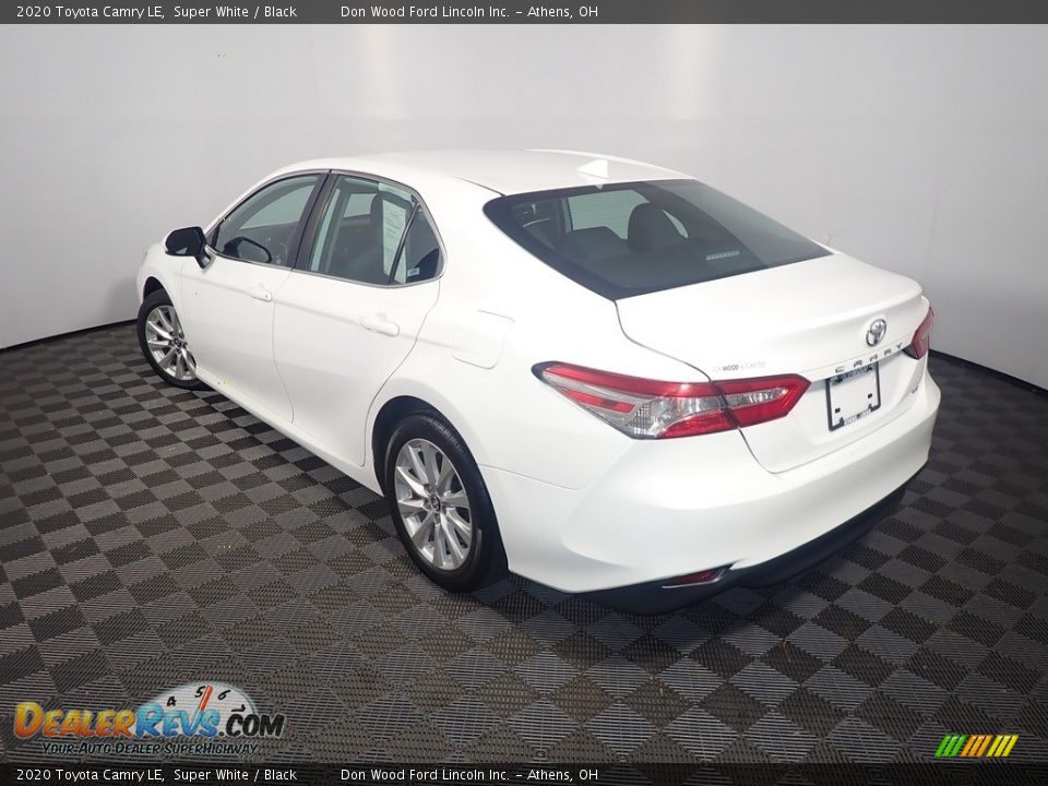 2020 Toyota Camry LE Super White / Black Photo #12