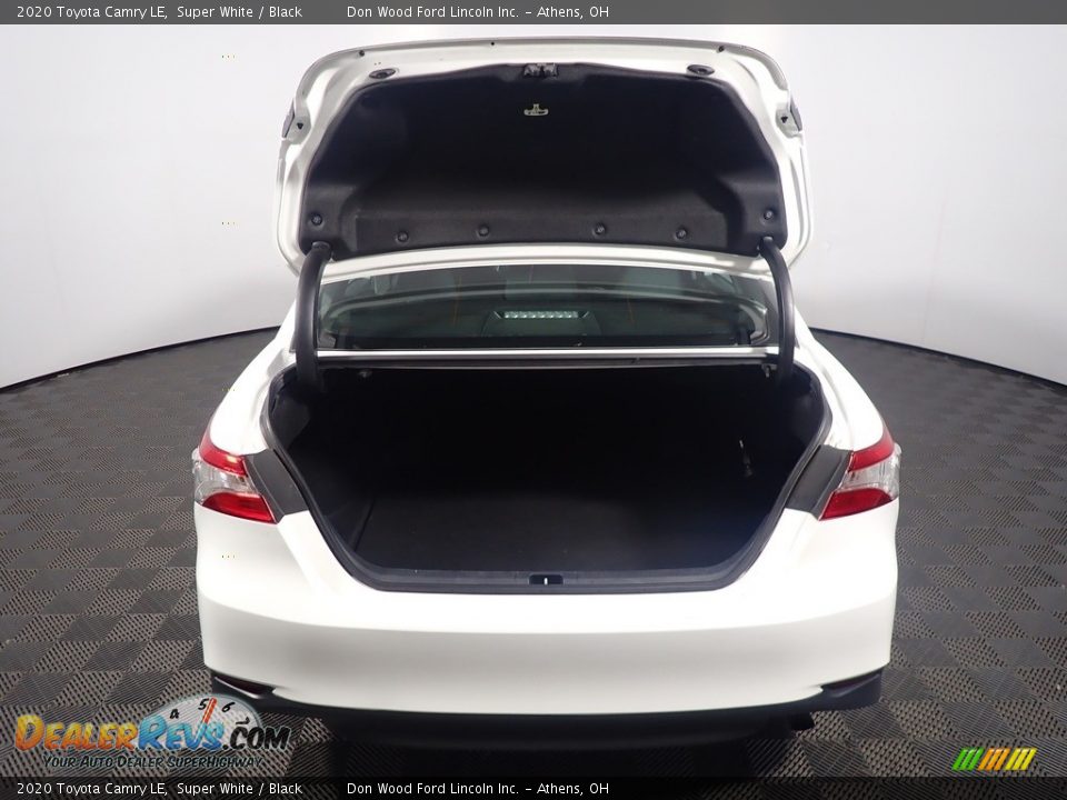 2020 Toyota Camry LE Super White / Black Photo #14
